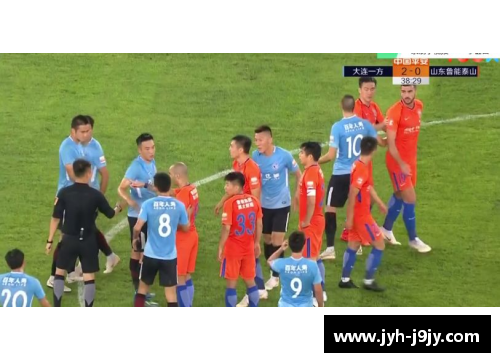 新疆前锋球员：冲击顶级联赛的关键一环