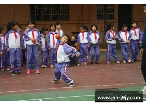白鶴球员齐心协力，迎接新赛季挑战